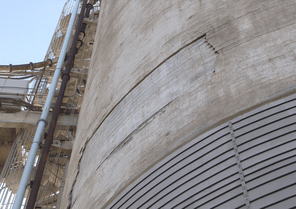 Lafarge cement factory in France / additional external post-tensioning
