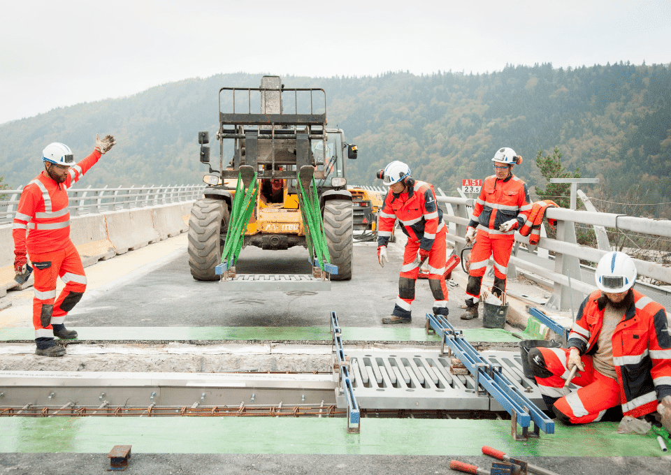 Expansion joints maintenance