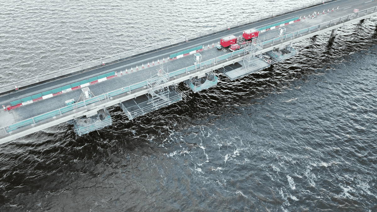 Cromarty bridge - fixed access platform
