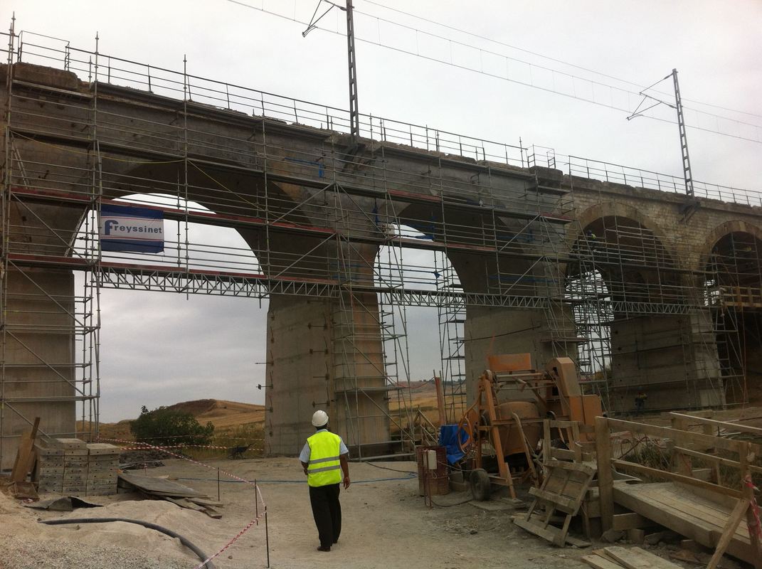 Structural strengthening and restoration of the viaduct's stability
