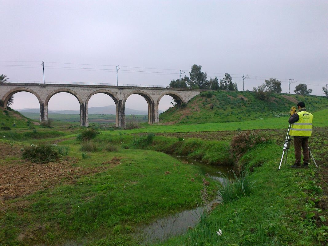 Crack injection contributing to structural strengthening and bridge restoration
