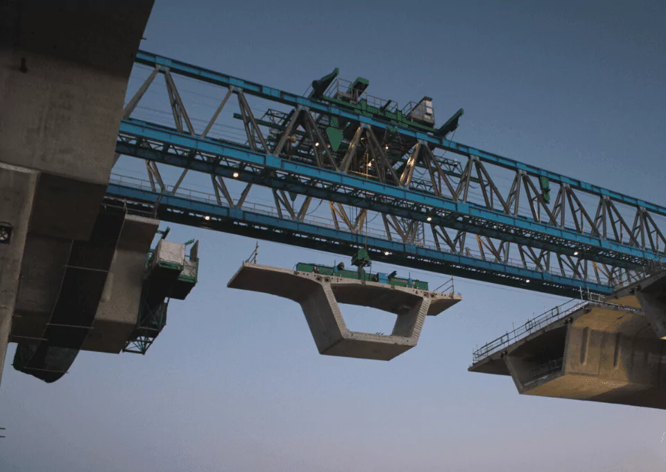 Adelaide superway Australia Balanced cantilever erection using launching gantry