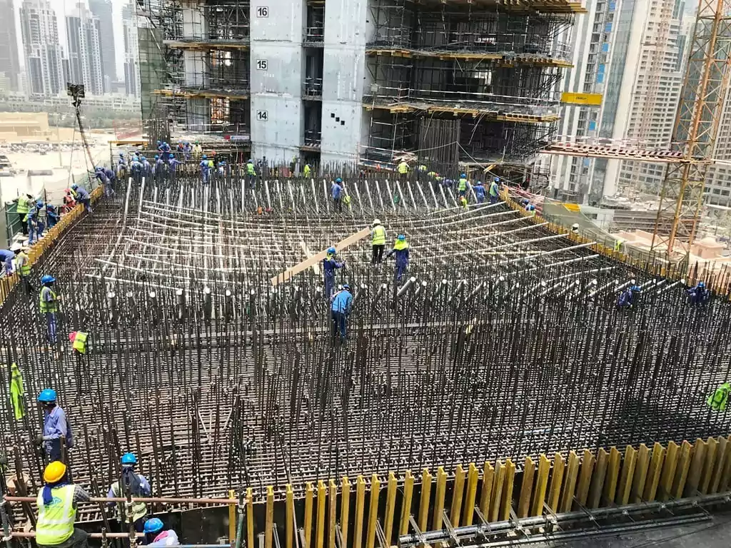 Imperial Avenue in Dubai - installation of transfer slabs