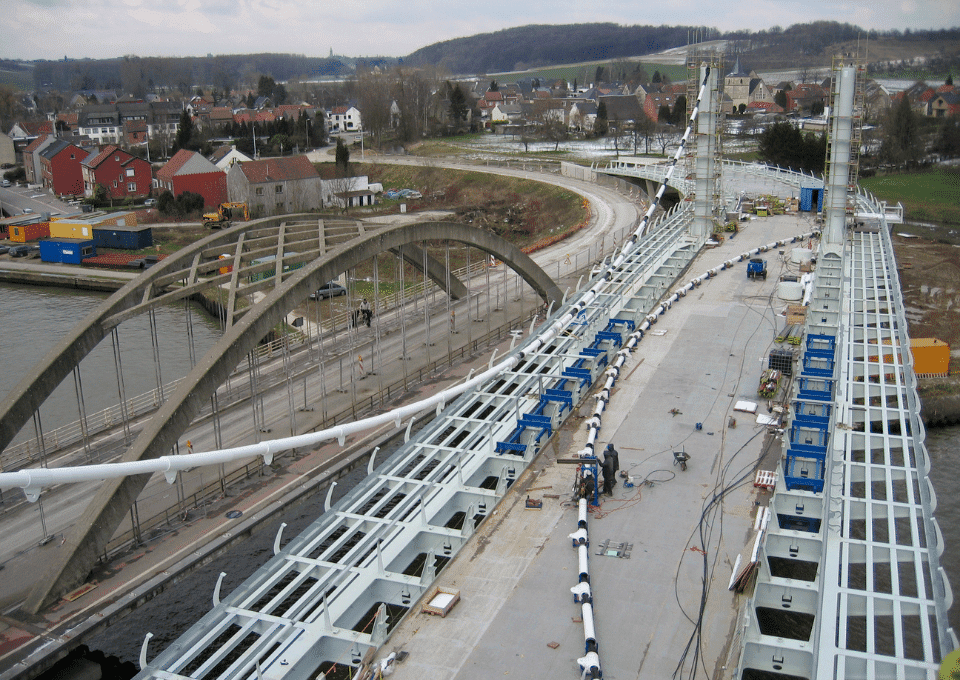 Kanne suspension bridge using Cohestrand